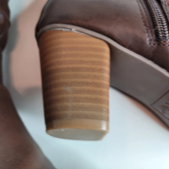 Nicole ABBY Brown Faux Leather Heeled Boots Size Women's 6.5 - Picture 10 of 12